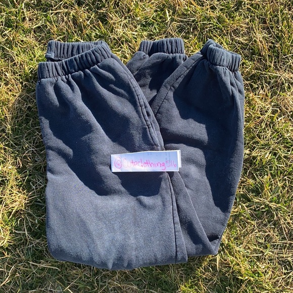 Brandy Melville Other - ☆NEED GONE navy rosas☆
